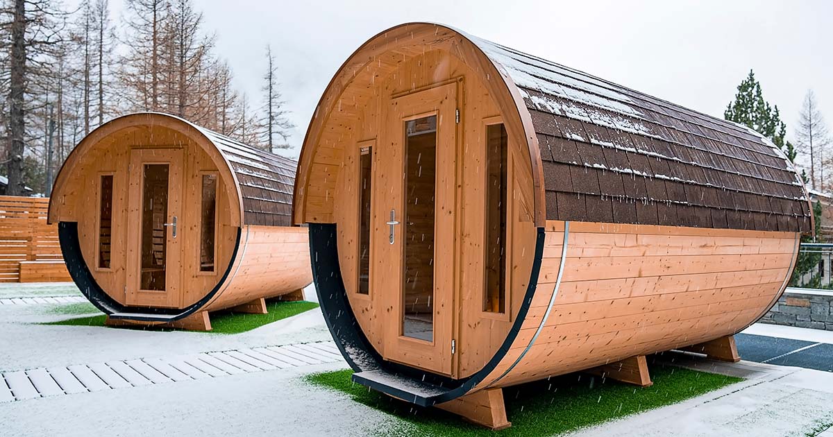 Outdoor barrel saunas